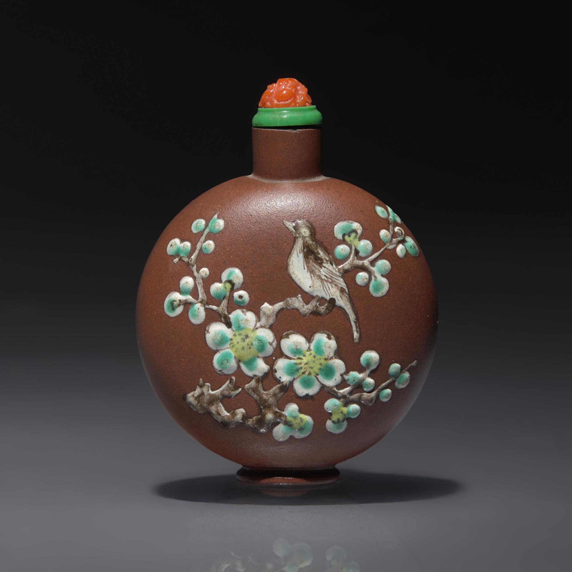 A Chinese Enameled Yixing Stoneware Snuff Bottle, Qing Dynasty, Circa 1780-1850 — 1780-1850年 宜興紫砂喜上眉梢圖鼻煙壺