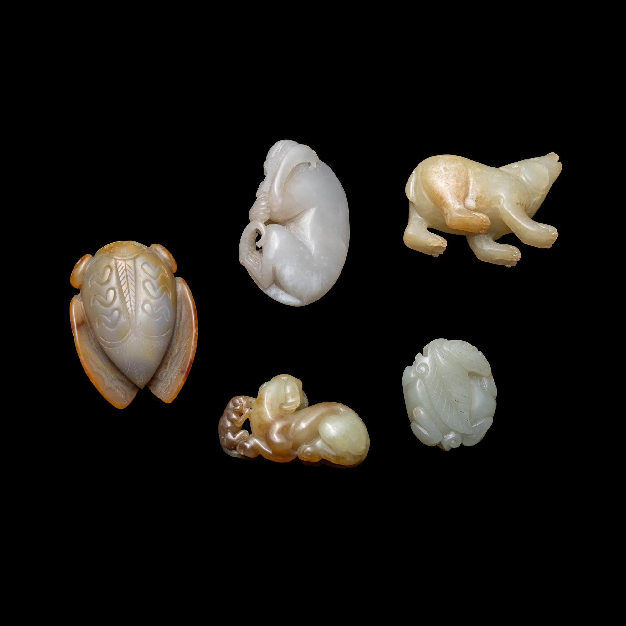 Five Chinese Jade Carving of Animals, 20th Century 動物造型玉把件五枚