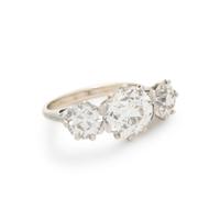 DIAMOND AND WHITE GOLD RING