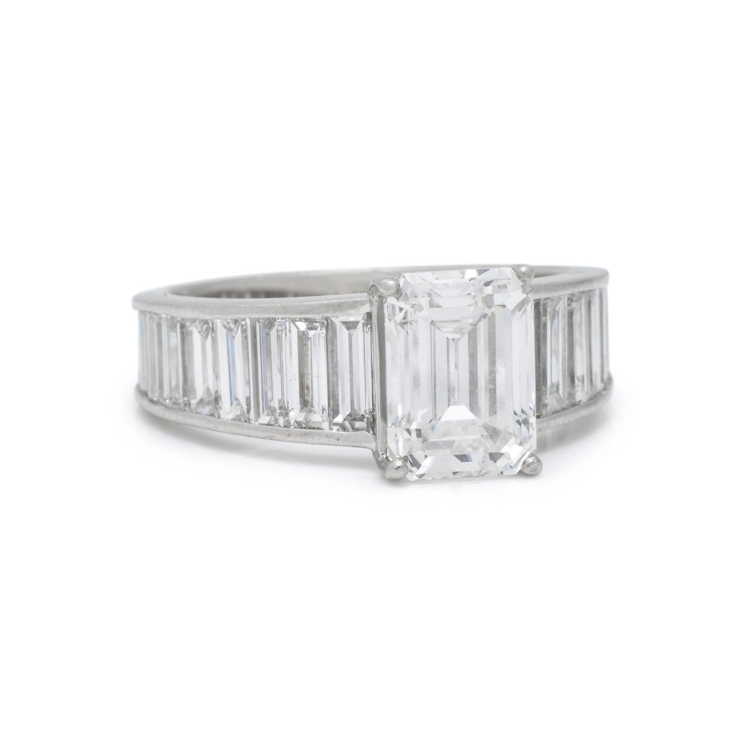 DIAMOND RING