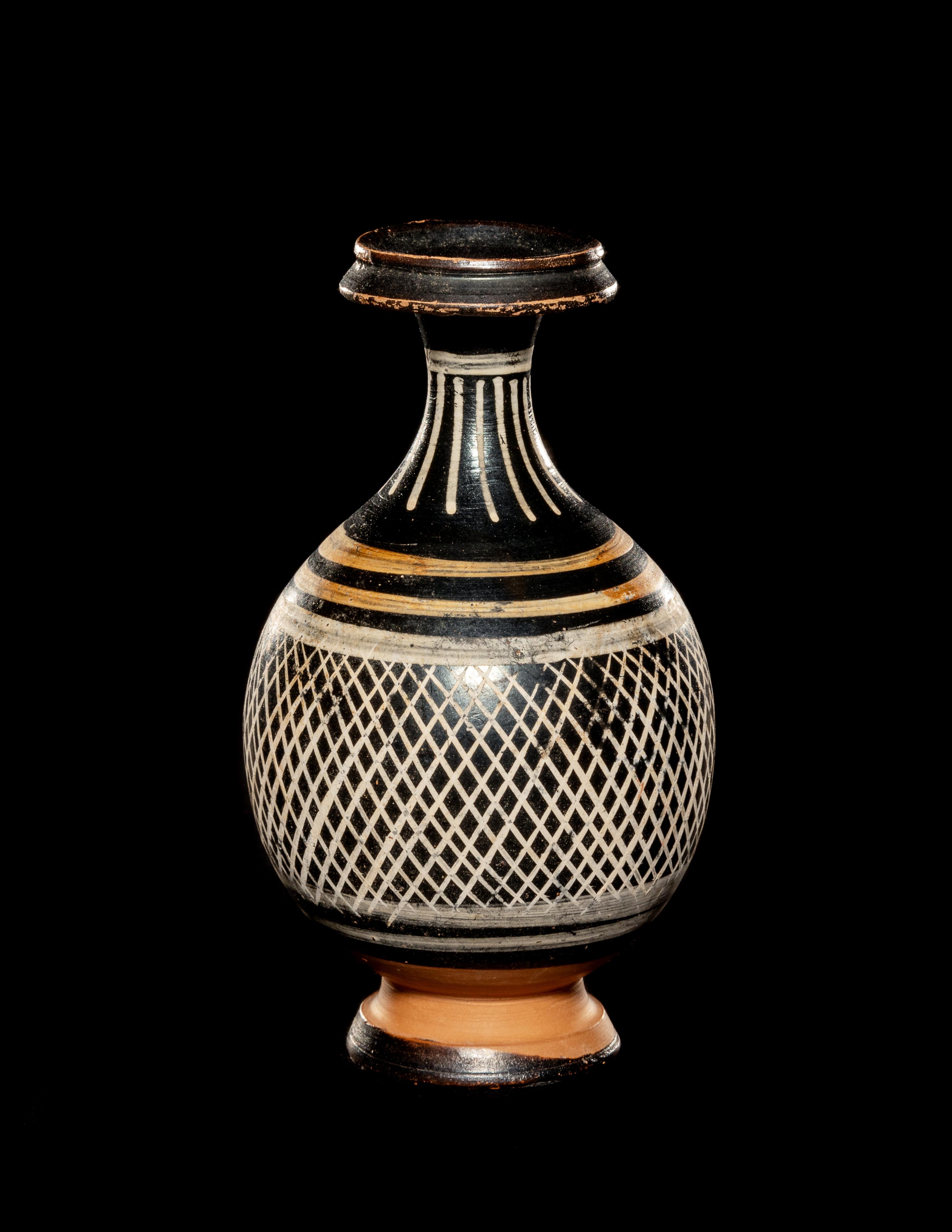 An Apulian Gnathian-Ware Lattice Pattern Bottle