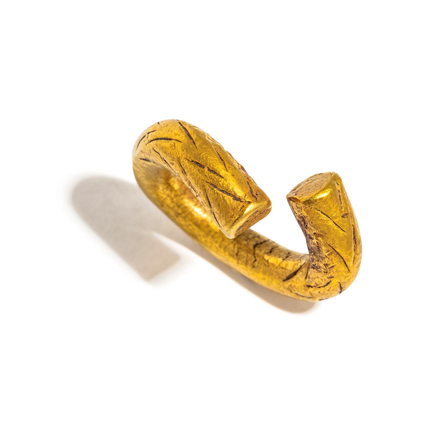 A Greek or Achaemenid Gold Hair Ring