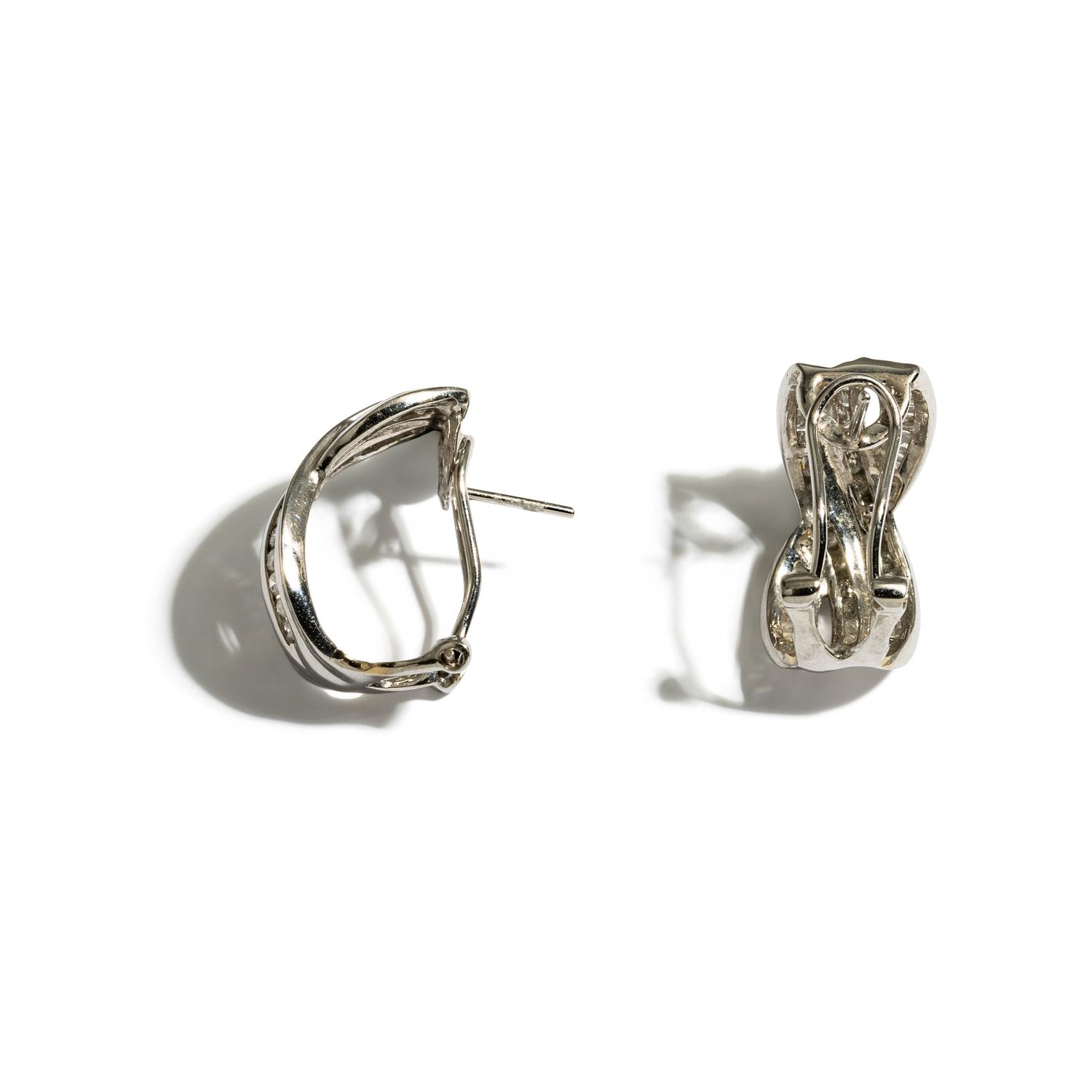 DIAMOND AND SYNTHETIC RUBY RING AND DIAMOND EARRINGS