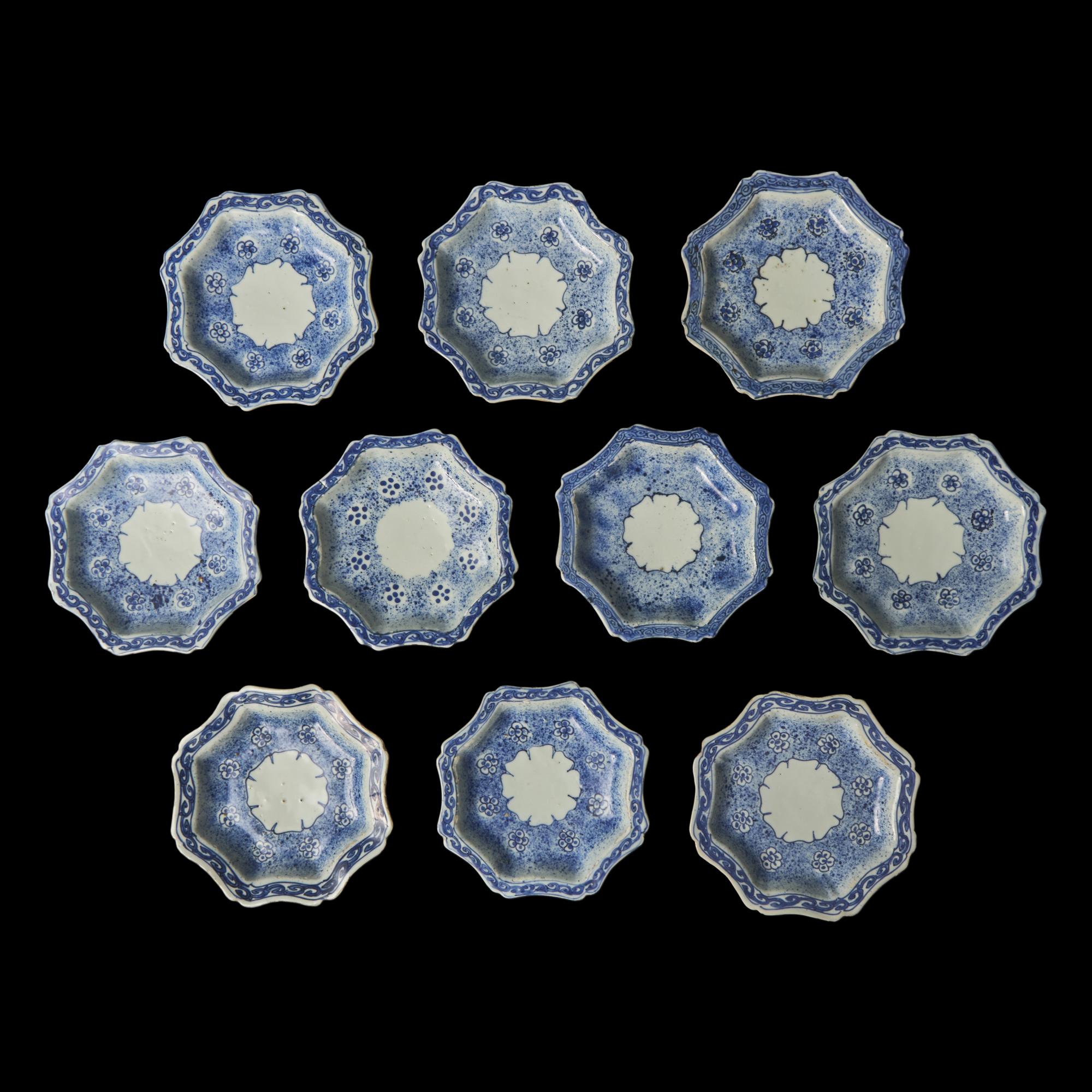 A Matched Set of Ten Chinese Lobed Ko-Sometsuke Dishes for the Japanese Market, 17th Century 十七世紀 古染付青花葵口碟一套十件