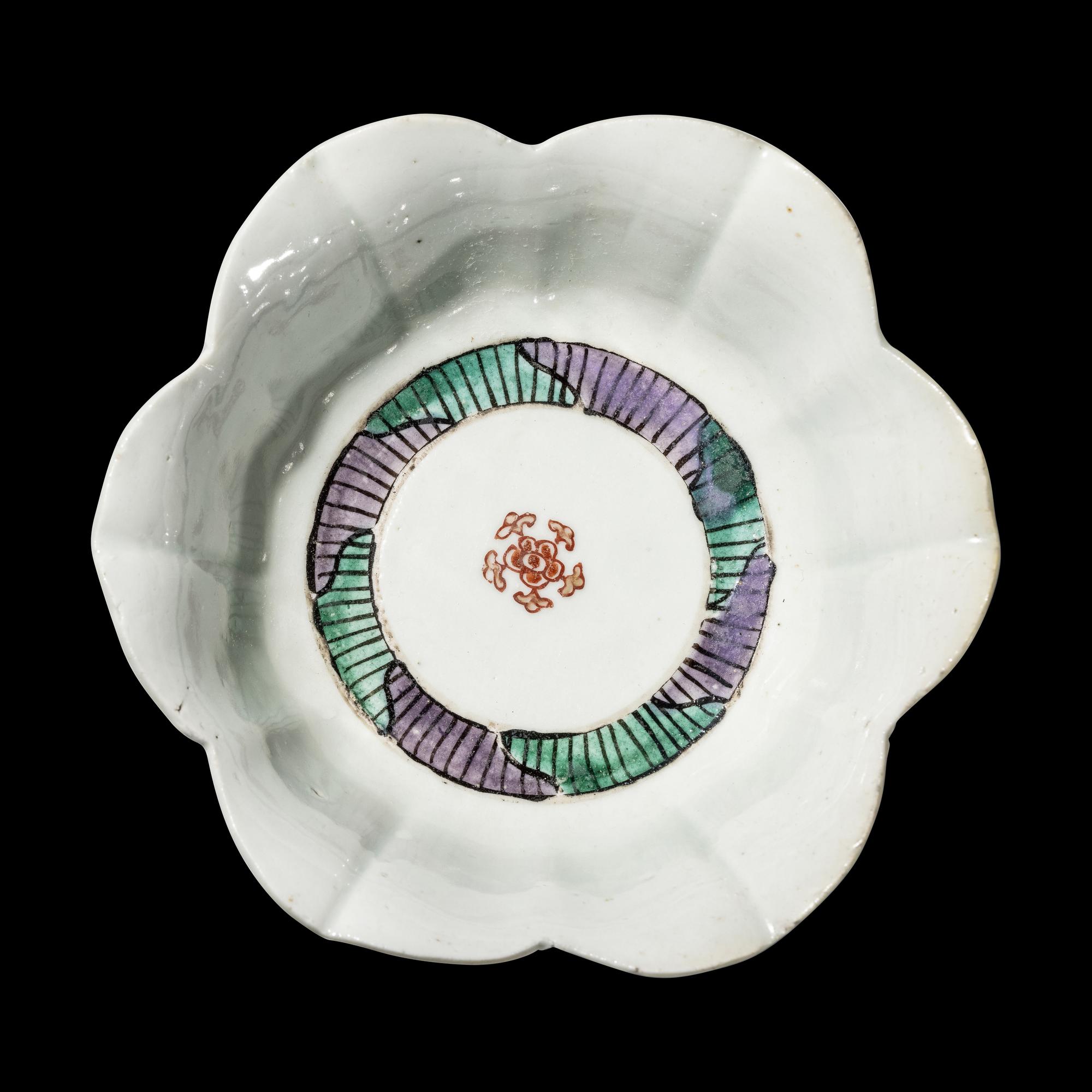 A Japanese Ko-Kutani Porcelain Foliate Dish
