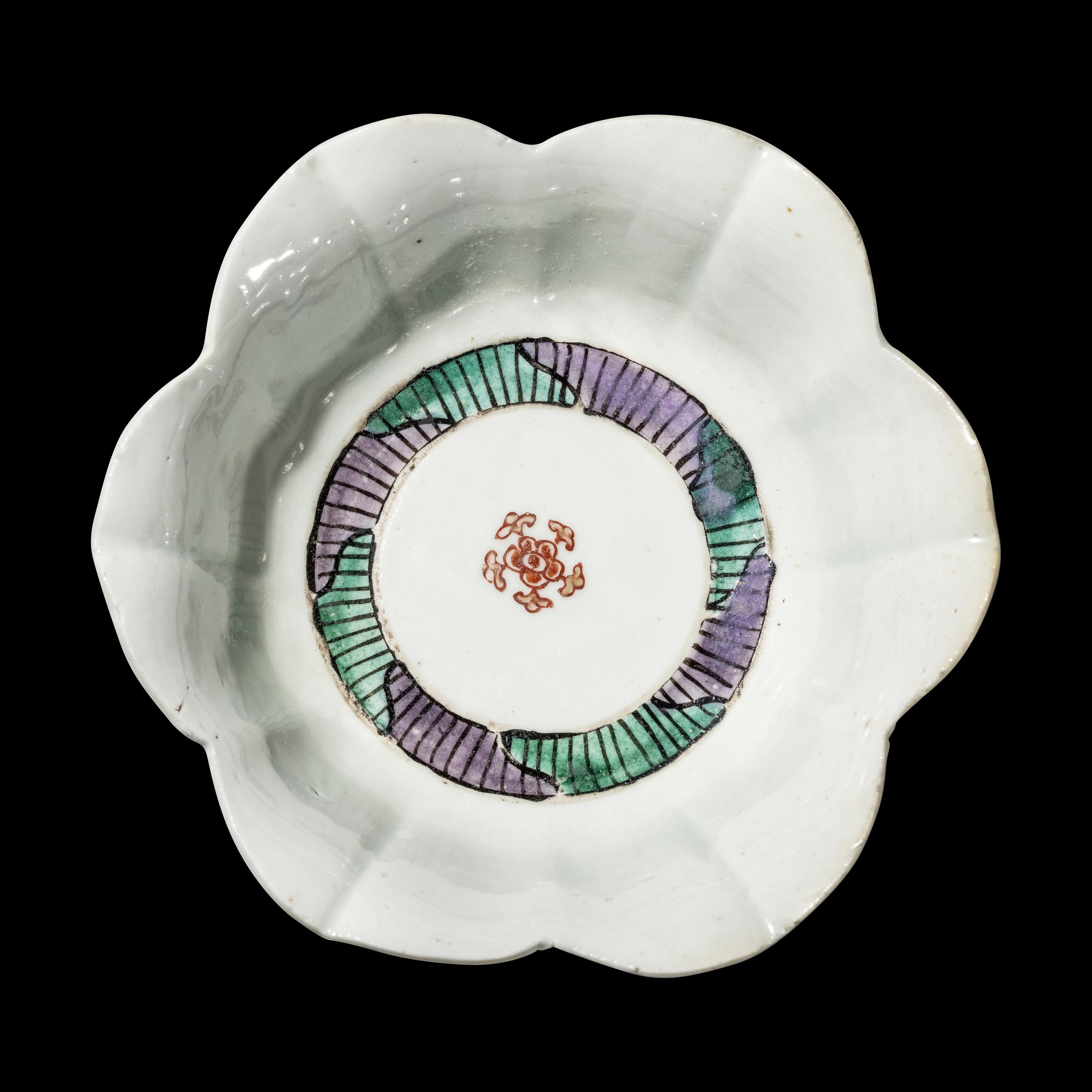 A Japanese Ko-Kutani Porcelain Foliate Dish