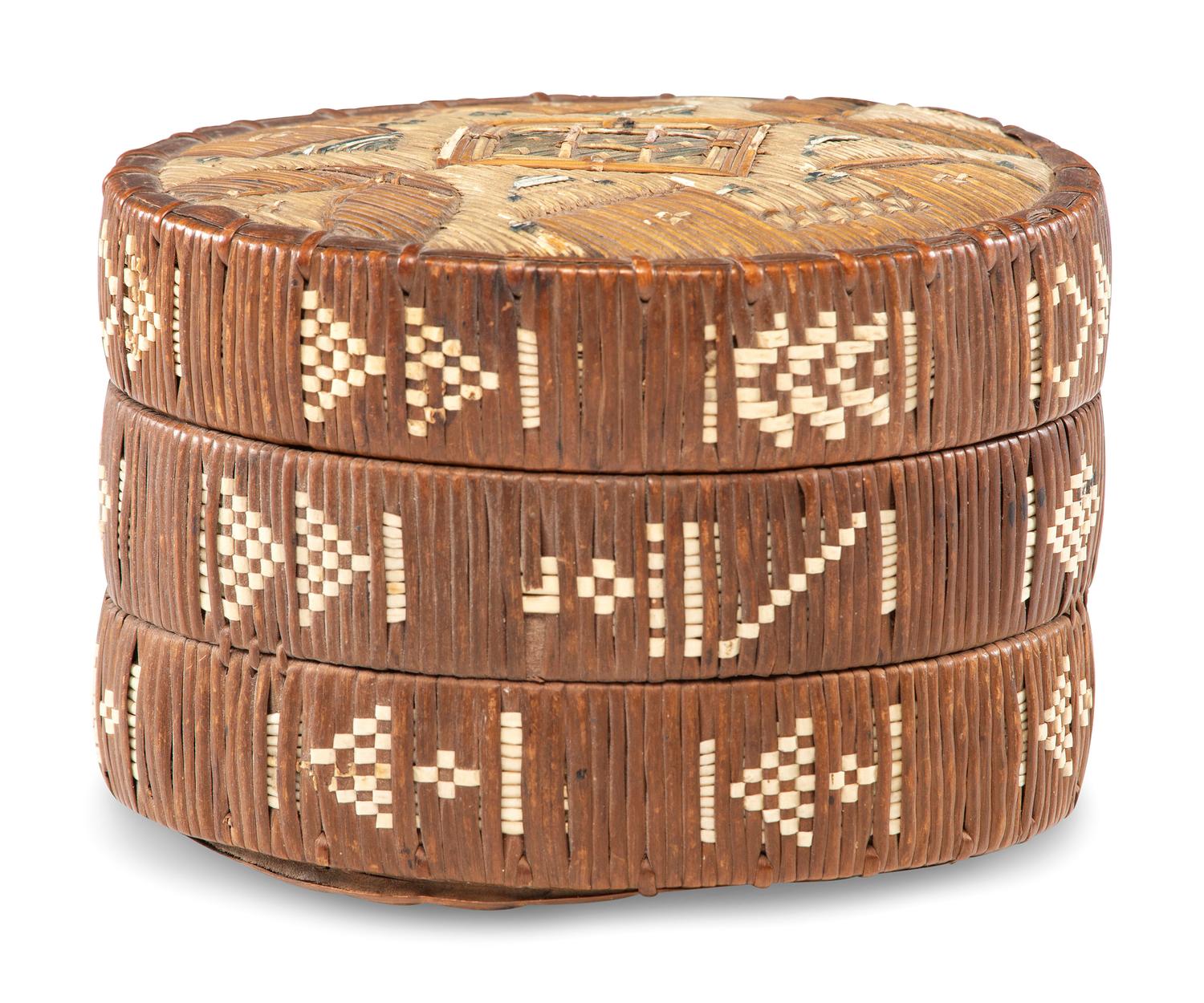 Mi'kmaq Quilled Birchbark Trinket Box
