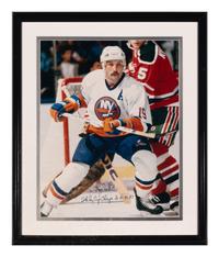 A Group of Hockey Hall of Fame Signed Autographs Featuring Wayne Gretzky and Mario Lemieux