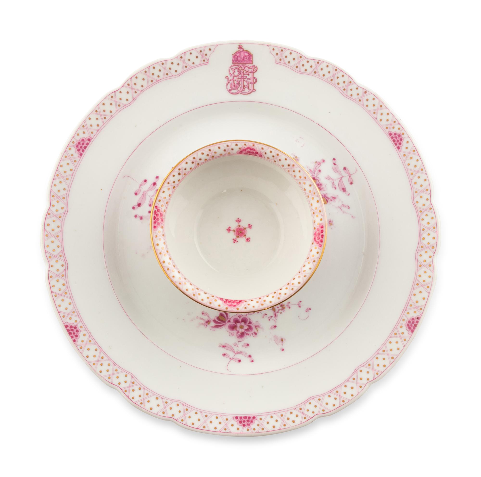 An Important Herend Porcelain Service from the Officer's Mess Hall at the Buda Castle