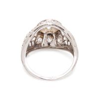 WHITE GOLD AND DIAMOND RING