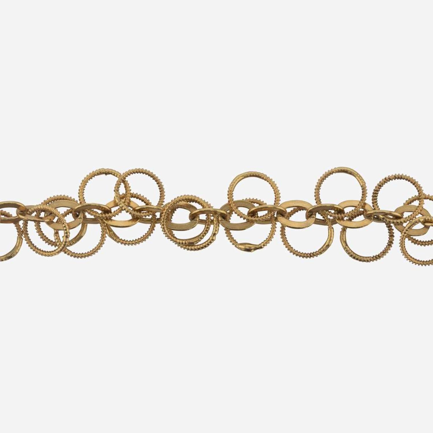 An 18K Yellow Gold Necklace