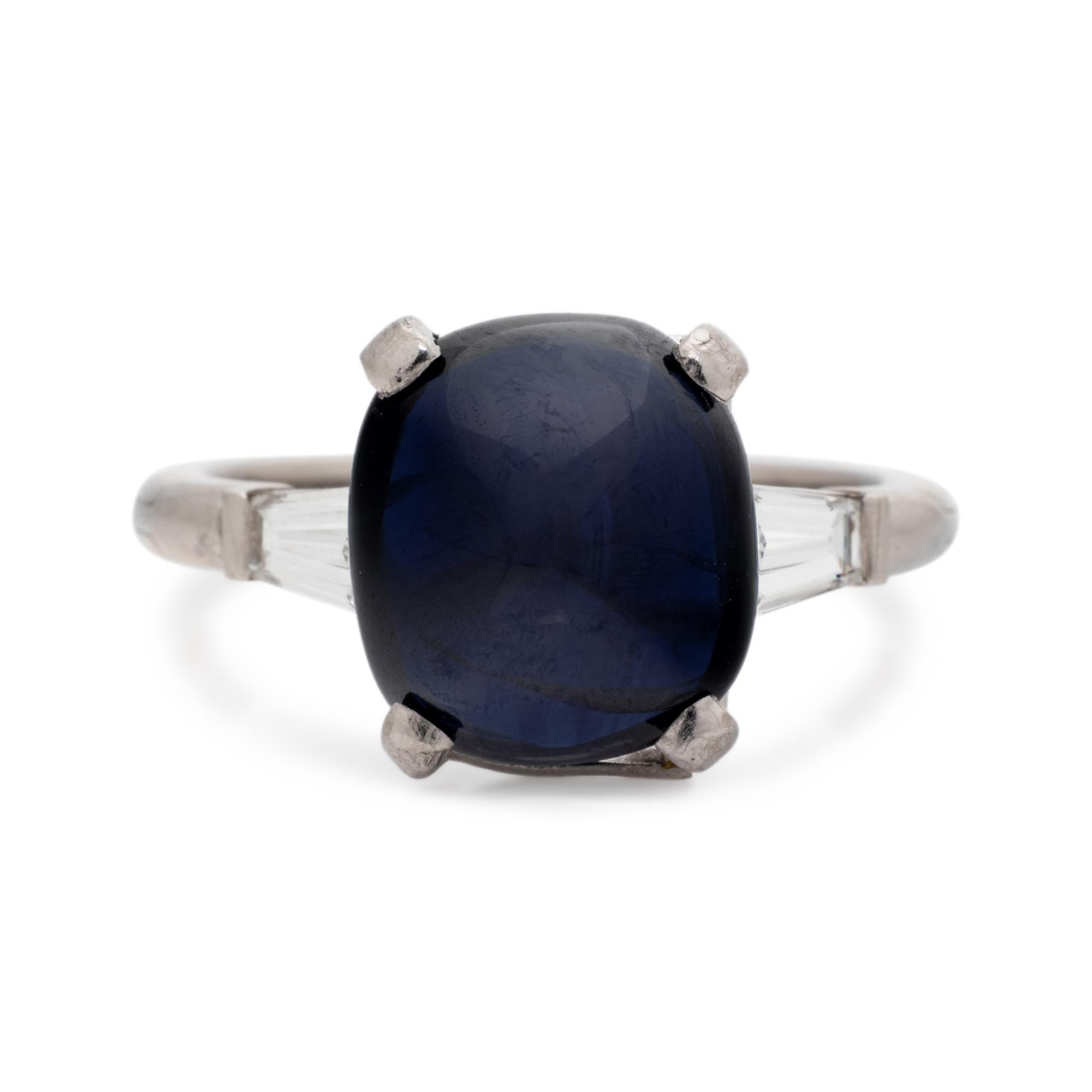 SAPPHIRE AND DIAMOND RING