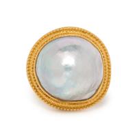 LUNA FELIX GOLDSMITH, YELLOW GOLD AND CULTURED BAROQUE MABE PEARL RING