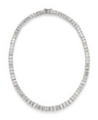 DIAMOND AND PLATINUM NECKLACE
