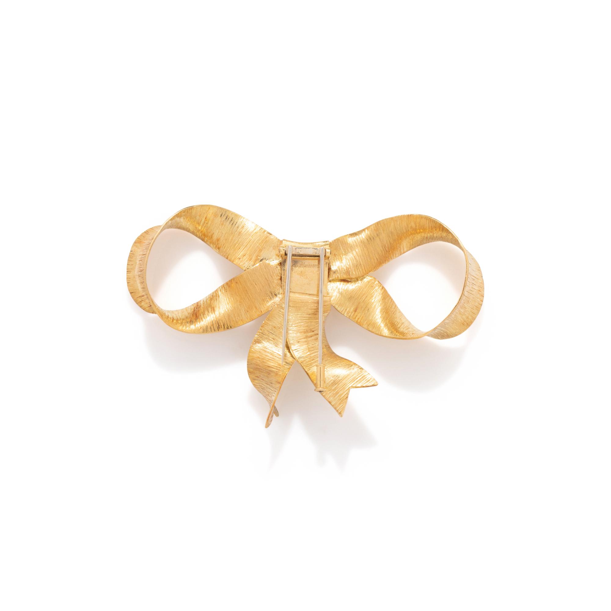 LEE HAVENS, YELLOW GOLD BOW BROOCH