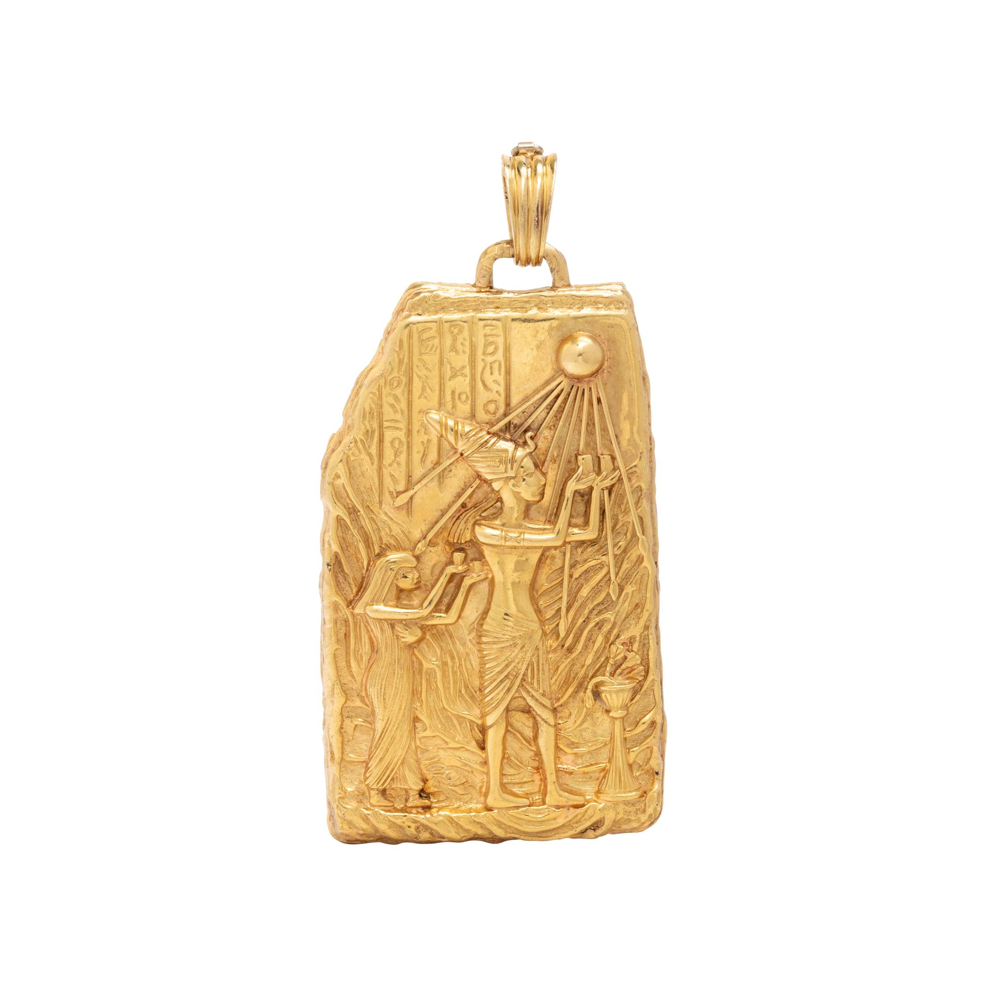 YELLOW GOLD EGYPTIAN MOTIF PENDANT