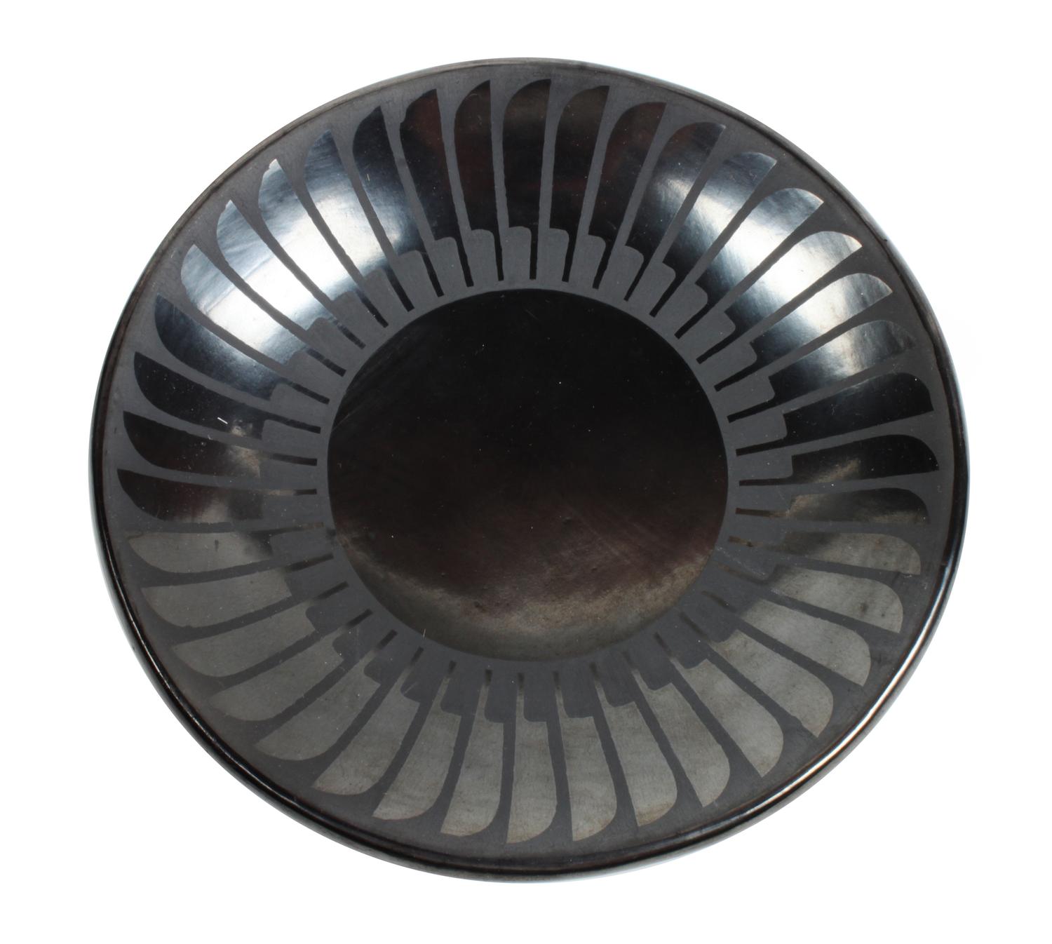 Maria Martinez and Popovi Da (San Ilfdefonso, 1887-1980, 1922-1971) Black on Black Saucer Diameter 6 1/2 inches