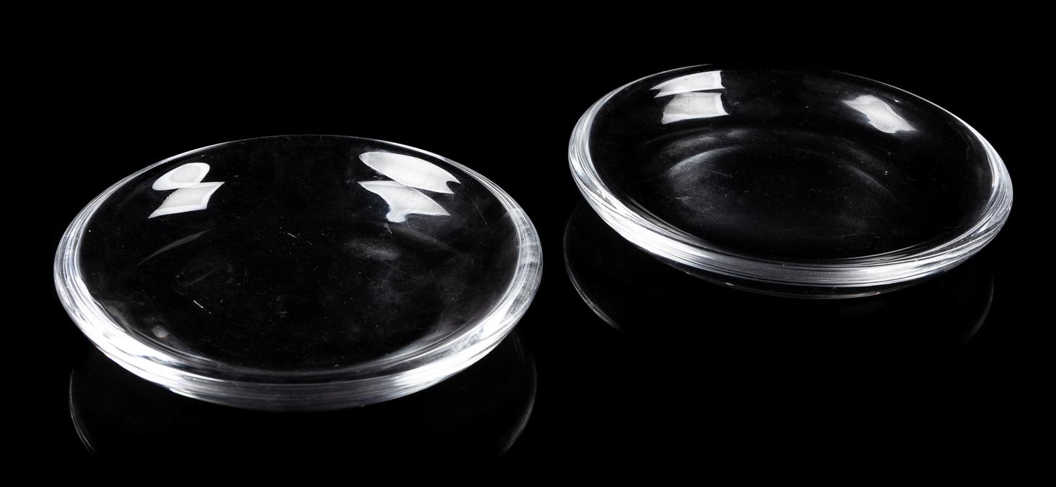 A Pair of Steuben Glass Ash Trays Diameter 6 1/8 inches. — 20TH CENTURY
