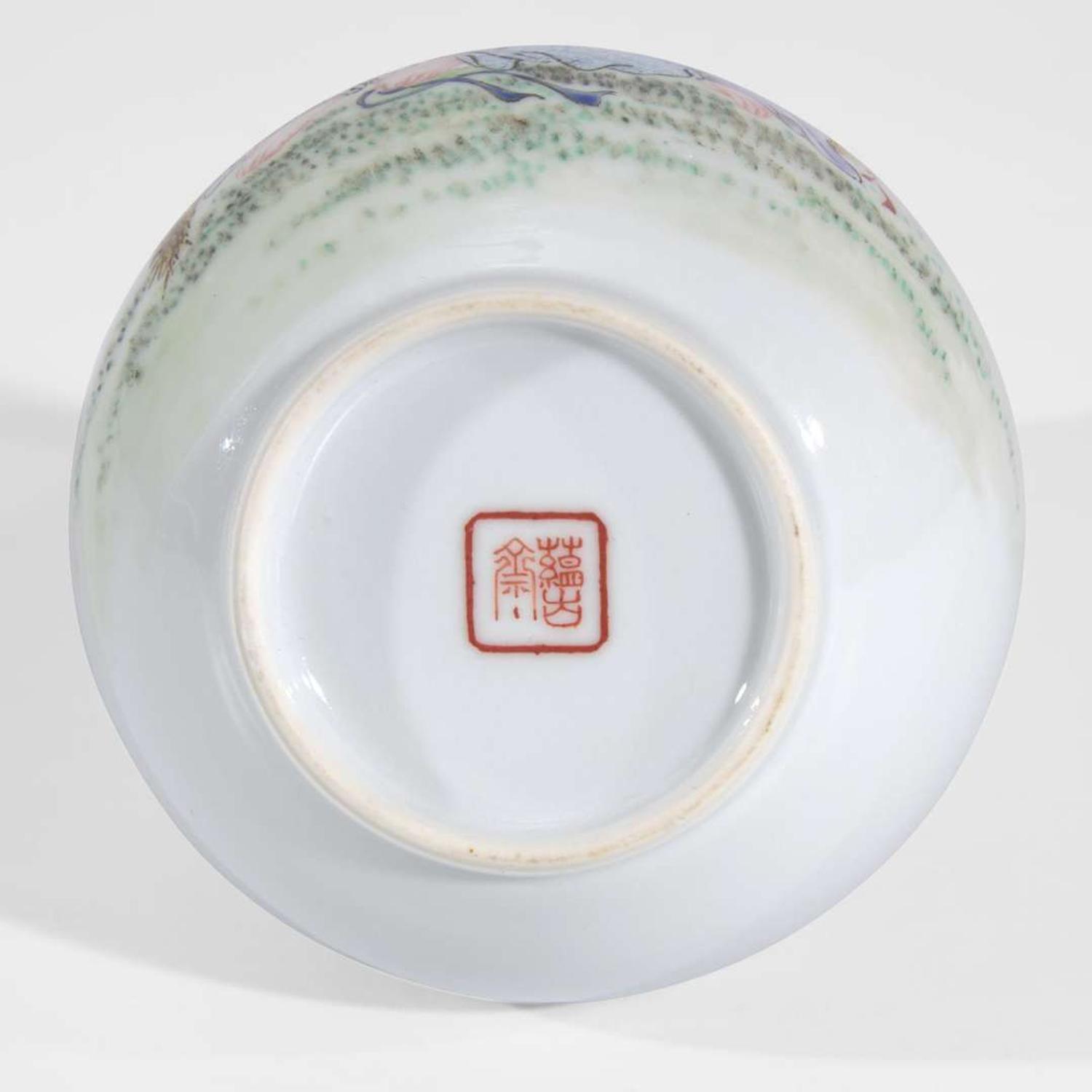 A finely-decorated Chinese porcelain "Liuhai" vase 20th century, probably Republic period 劉海戲金蟬蒜頭瓶 二十世紀 或民國