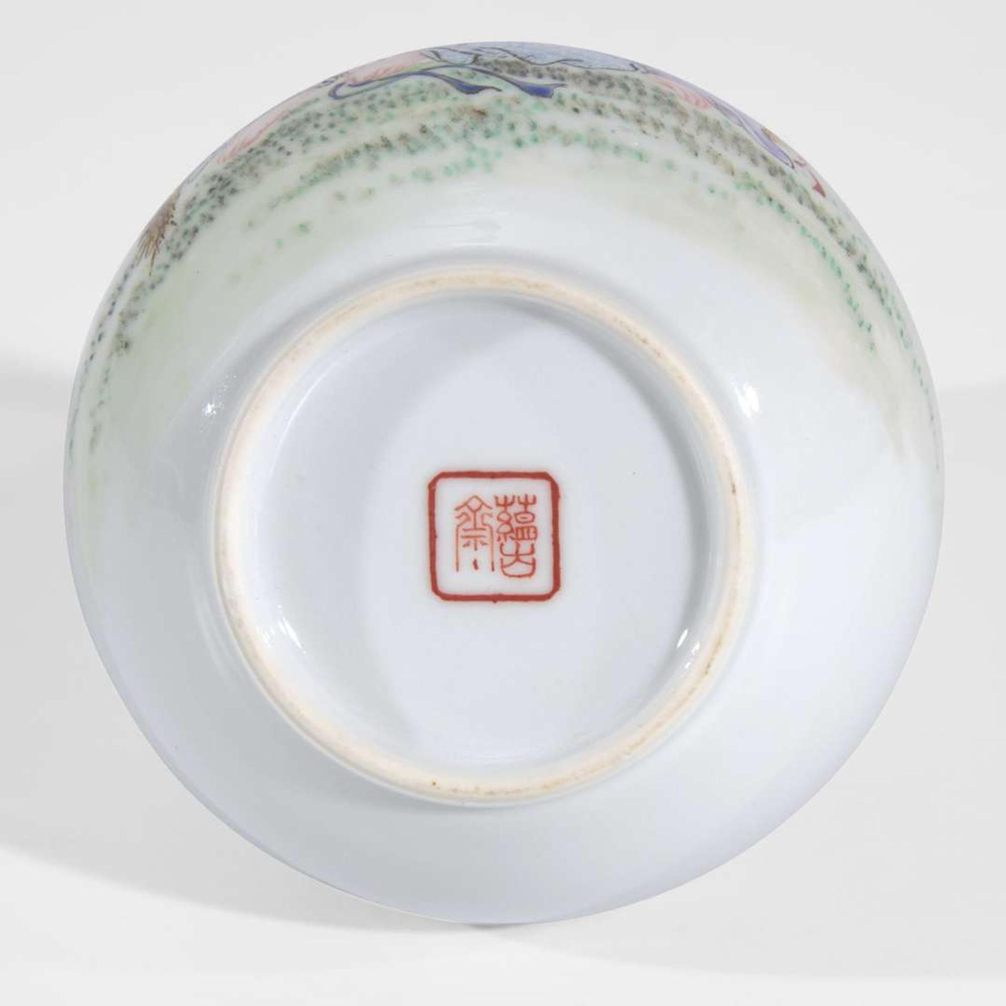 A finely-decorated Chinese porcelain "Liuhai" vase 20th century, probably Republic period 劉海戲金蟬蒜頭瓶 二十世紀 或民國