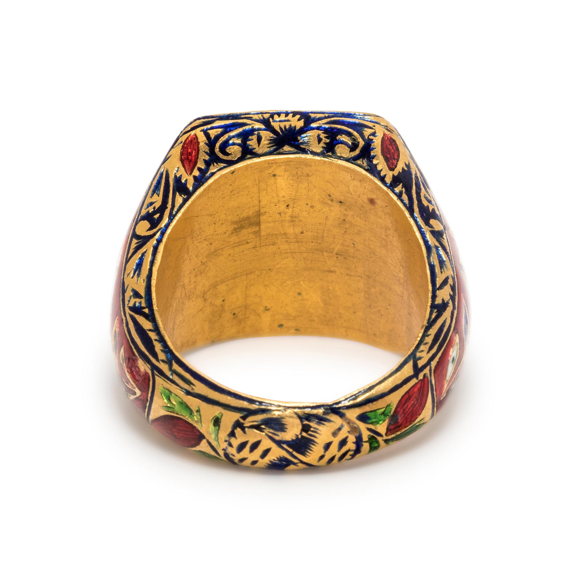EMERALD AND POLYCHROME ENAMEL MUGHAL STYLE RING