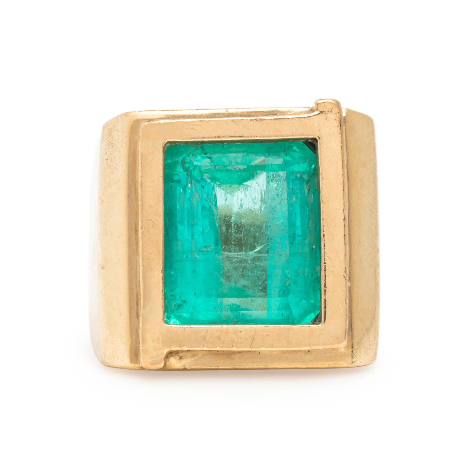 Emerald and Yellow Gold Ring