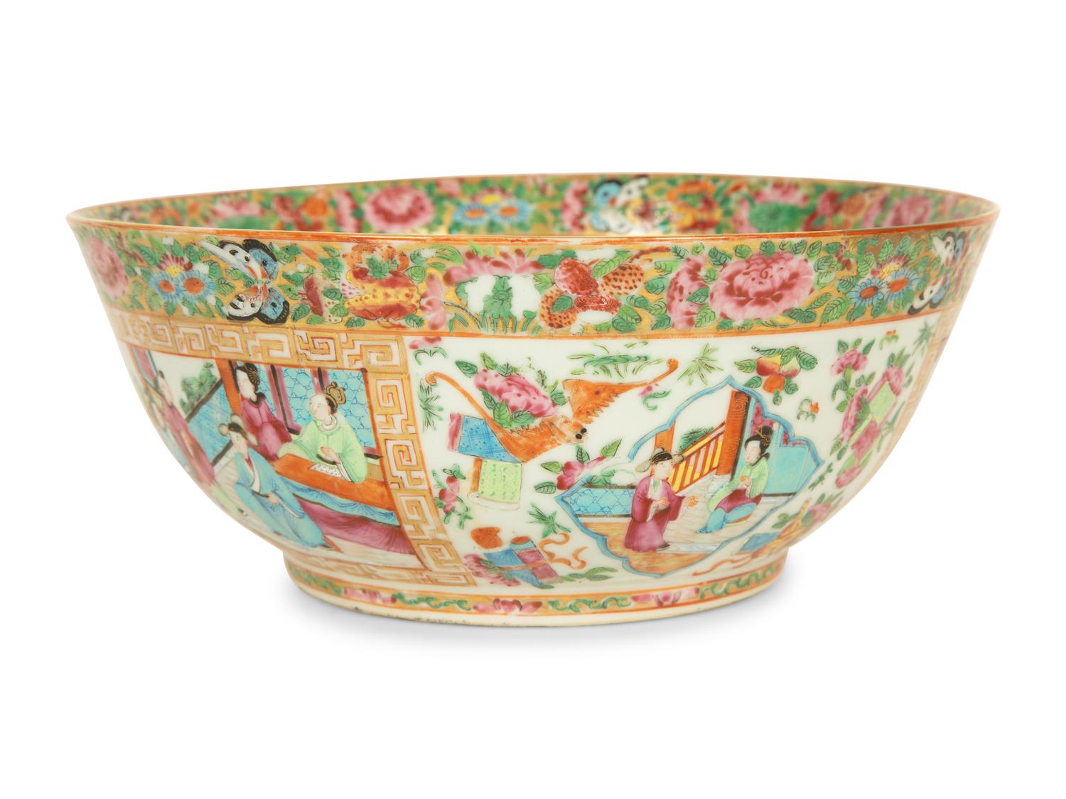 A Chinese Rose Medallion Porcelain Serving Bowl