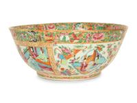 A Chinese Rose Medallion Porcelain Serving Bowl