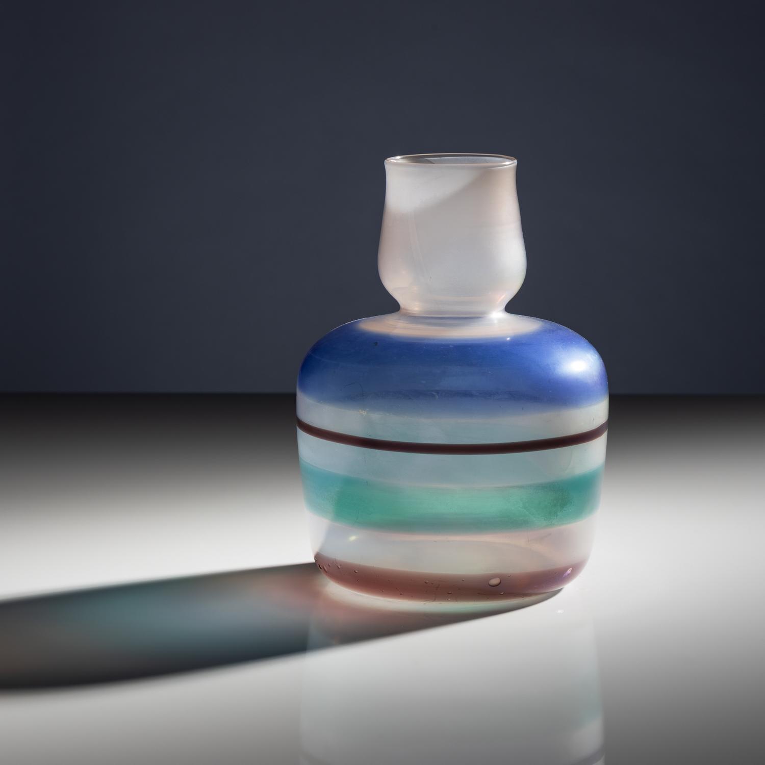 Vase A fili e a Fasce Model 4561 Venini, c. 1942