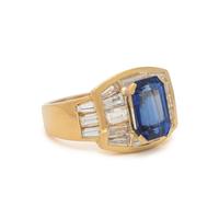 YELLOW GOLD, SAPPHIRE AND DIAMOND RING