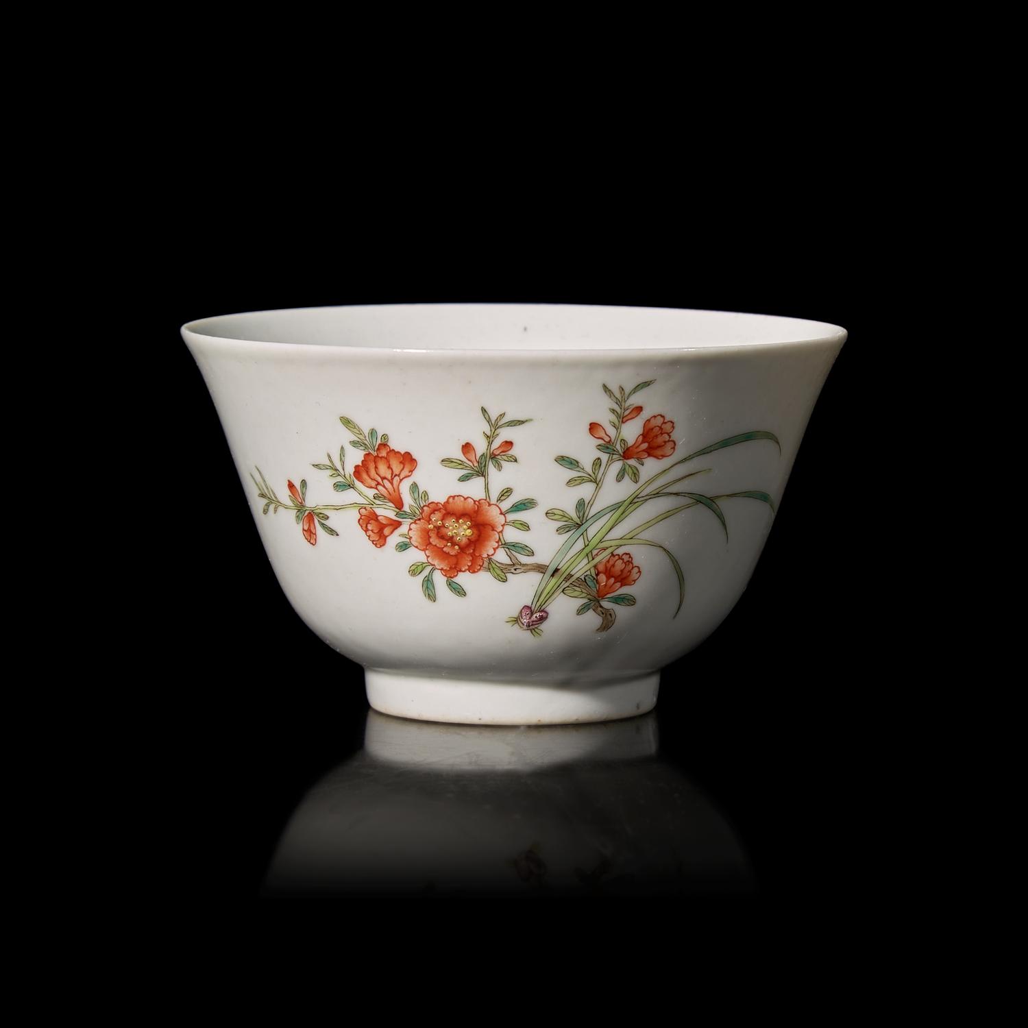 A Chinese Enameled Porcelain Bowl, Legutang Zhi Mark 樂古堂製款 粉彩花卉紋盃
