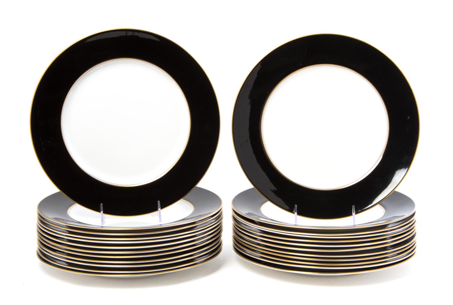 A Set of Twenty-Four Royal Worcester Porcelain Dinner Plates Diameter 12 1/8 inches. — 20TH CENTURY