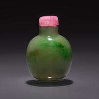 A Chinese Jadeite Snuff Bottle, Qing Dynasty, 19th/20th century — 清晚期 翡翠鼻煙壺