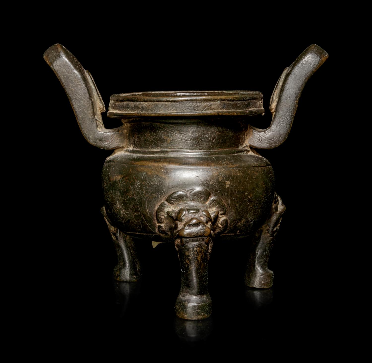 A Bronze Tripod Vessel, Ding