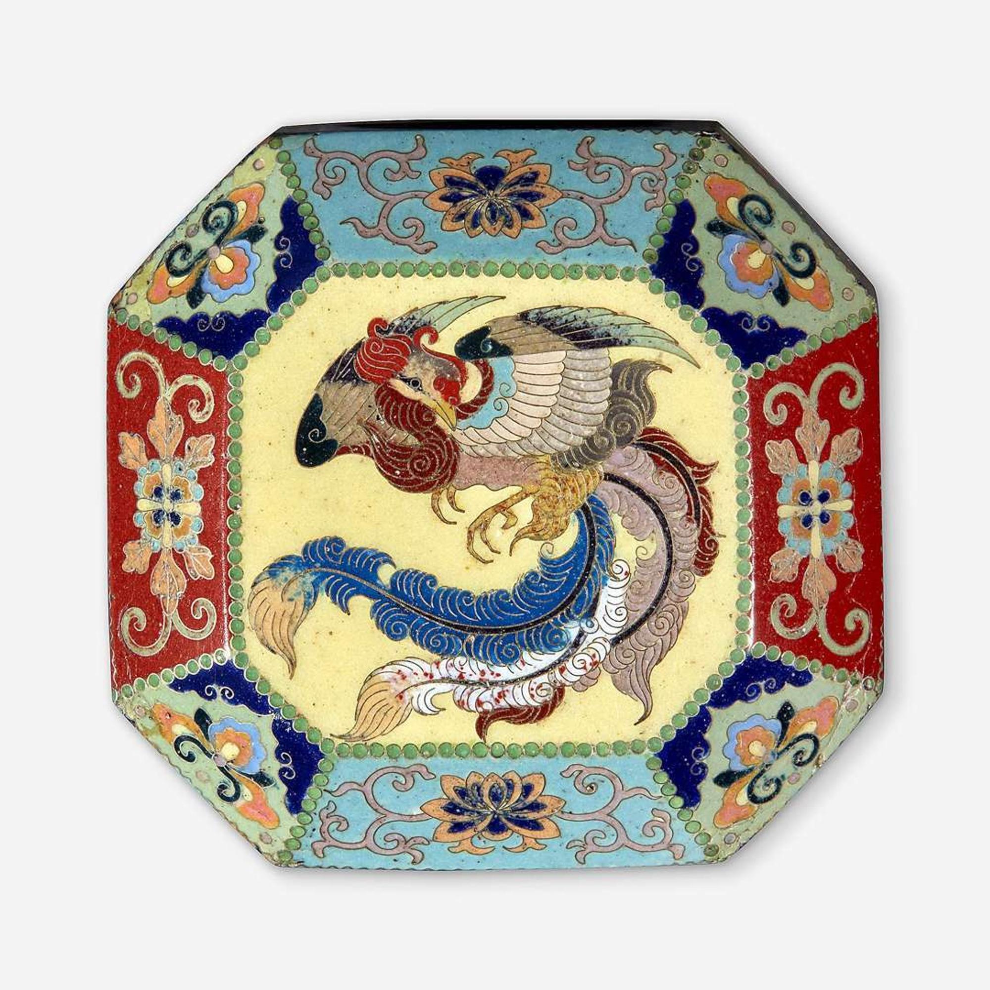A fine Japanese cloisonné miniature silver box, attributed to Namikawa Yasuyuki Meiji period