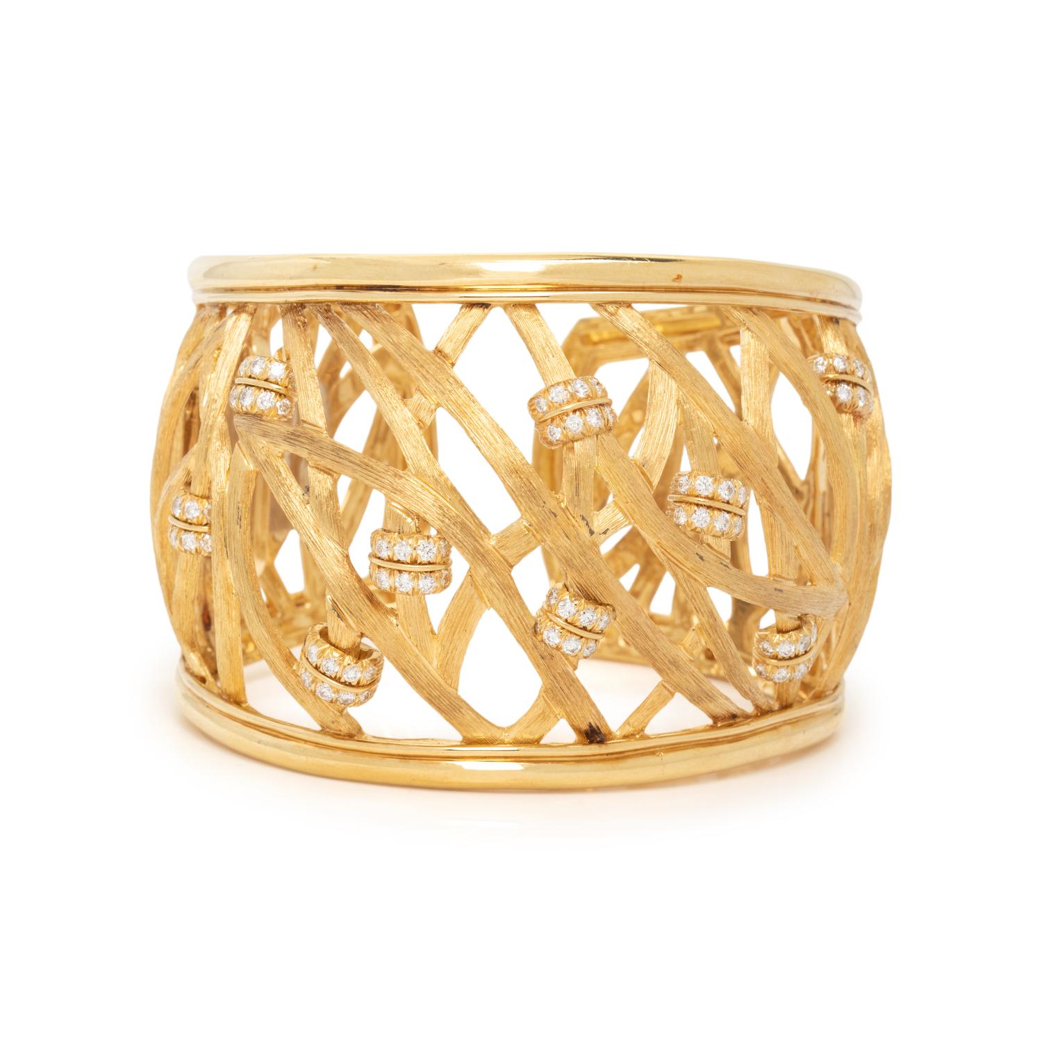 HENRY DUNAY, YELLOW GOLD AND DIAMOND CUFF BRACELET