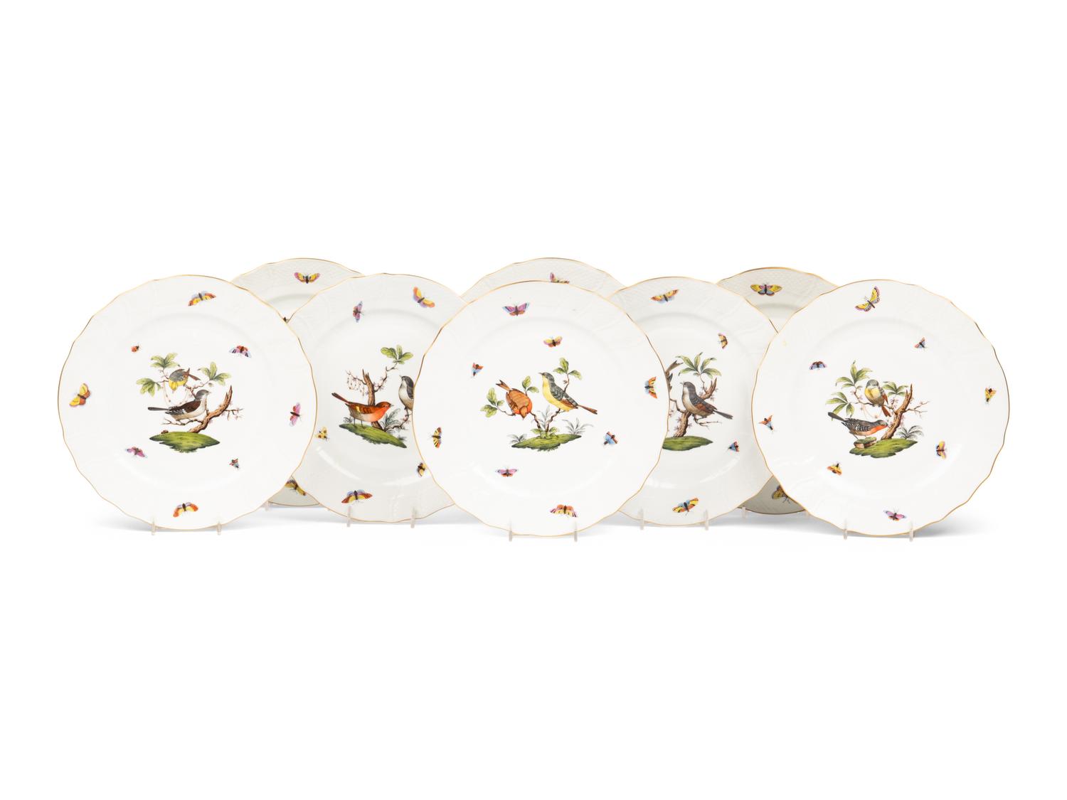 A Set of Eight Herend Rothschild Bird Porcelain Dinner Plates
