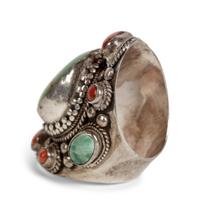 A Silver and Turquoise Cabochon Ring