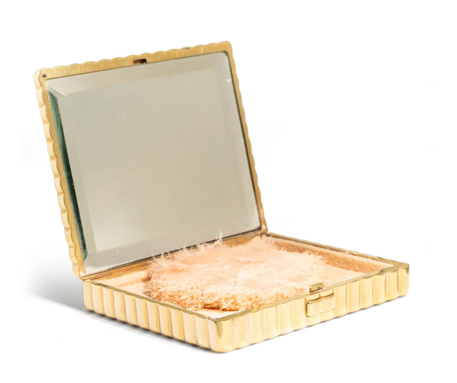 RETRO, YELLOW GOLD COMPACT