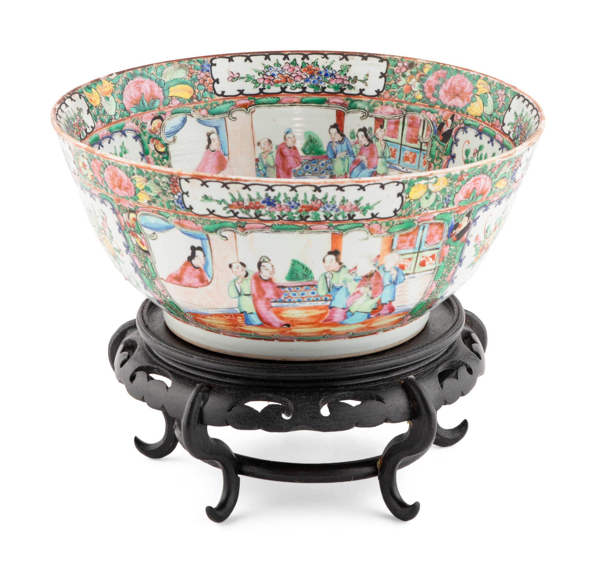 A Chinese Export Rose Medallion Porcelain Bowl