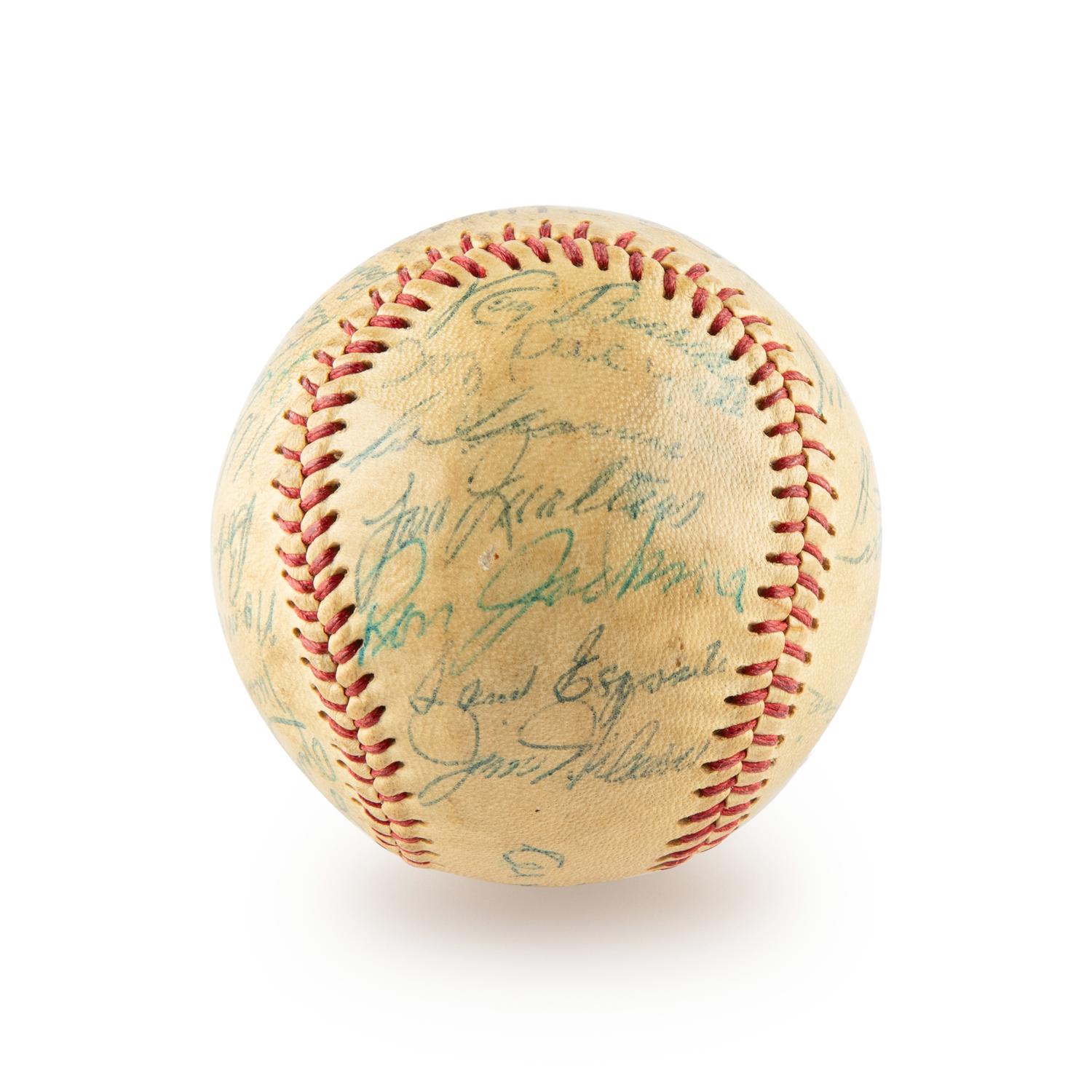 A 1958 Chicago White Sox Team Signed Autograph Baseball Including Nellie Fox (Beckett Authentication Services) - 29 Signatures