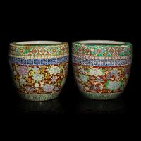 A Pair of Famille Rose Porcelain Jardinières — 粉彩牡丹圖花盆一對