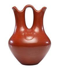 Redware Wedding Vase, with Bear Paw Lot is located and will ship from Cincinnati, Ohio.