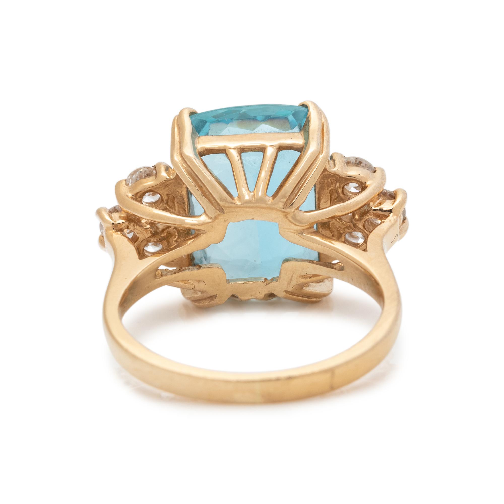 AQUAMARINE AND DIAMOND RING