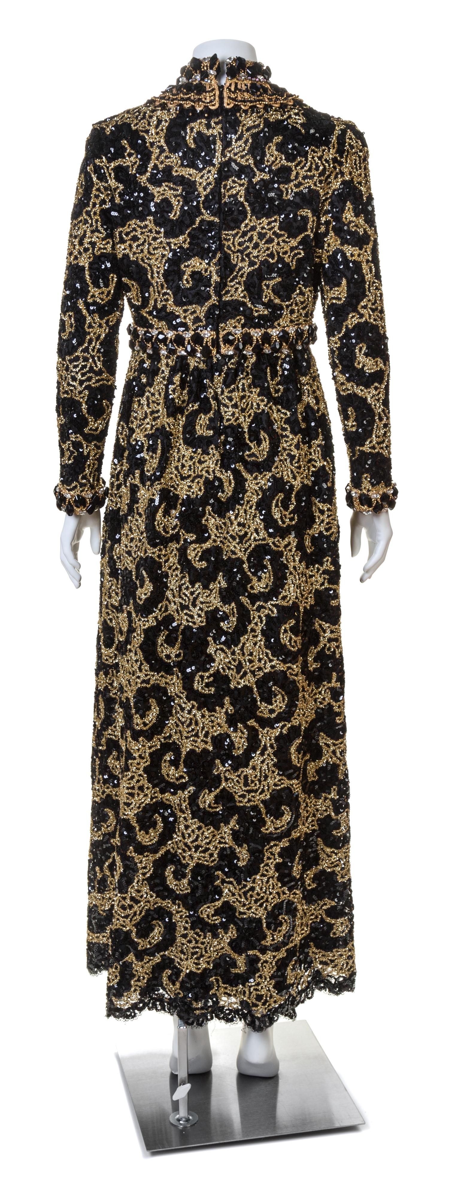 An Oscar de la Renta Black Lace and Gold Gown, No Size.