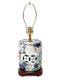 A Chinese Tobacco Leaf Design Barrel-Form Table Lamp — 20TH CENTURY