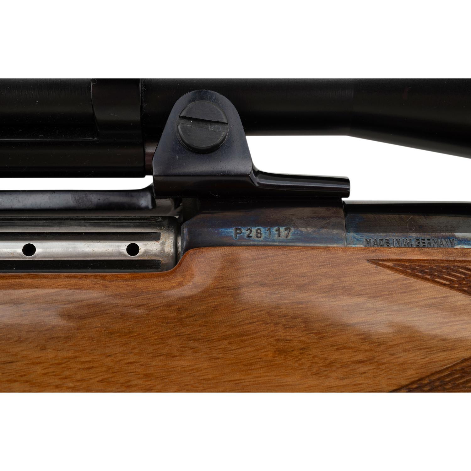 *Weatherby Mark V Deluxe with Scope