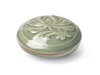 A Chinese Yaozhou Style Celadon Cosmetic Box