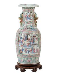 A Chinese Famille Rose Porcelain Vase