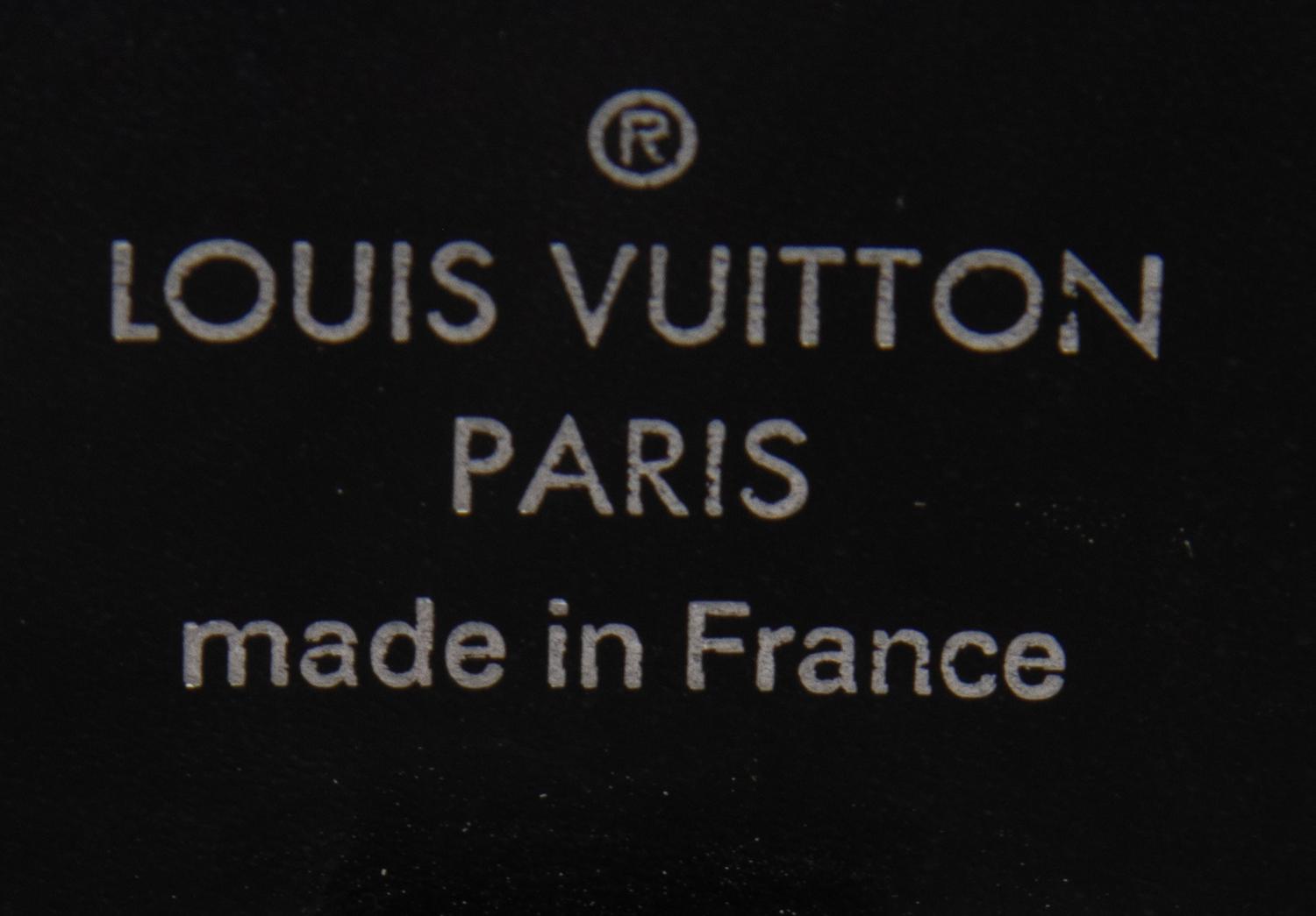 LOUIS VUITTON, WHITE EPI SAINT JACQUES PM TOTE